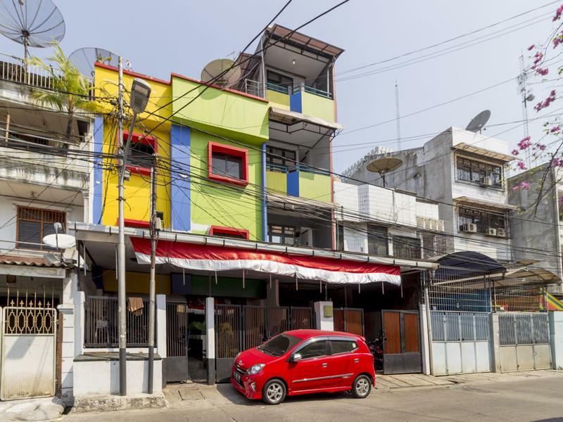 Hotel Reddoorz Near Gajah Mada Plaza 2 Yakarta Exterior foto
